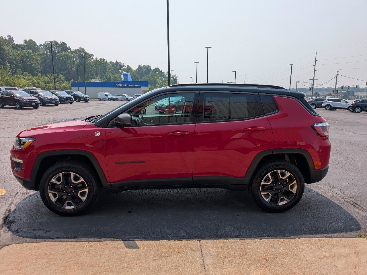 Used 2018 Jeep Compass Trailhawk w/ Leather Interior Group AWD/4WD image 5