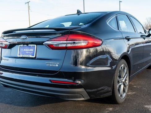 Used 2019 Ford Fusion Titanium image 6