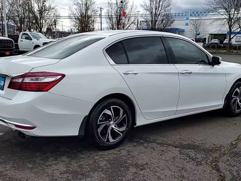 Used 2016 Honda Accord LX image 8