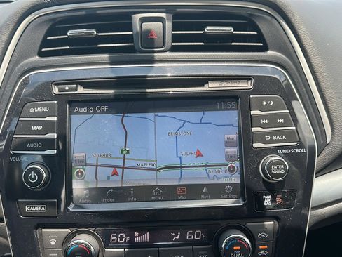 Used 2017 Nissan Maxima SR w/ Midnight Edition FWD image 11