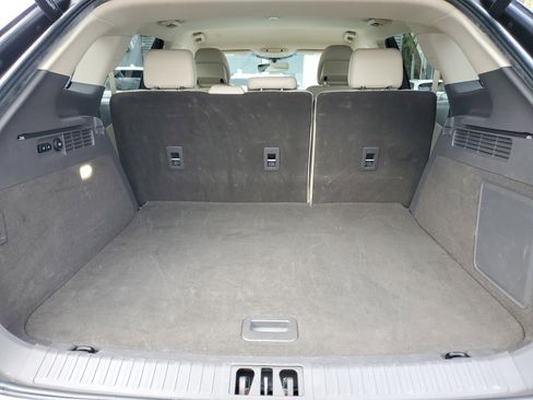 Used 2019 Lincoln Nautilus Select image 9