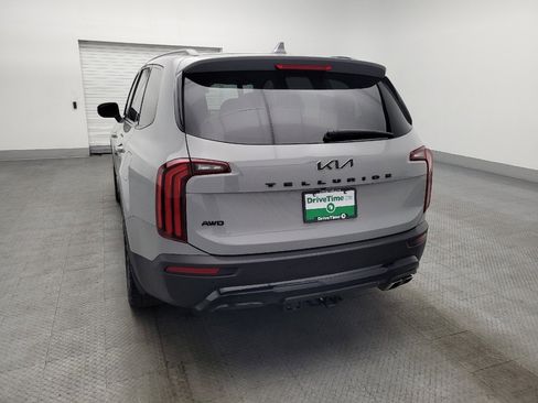 Used 2022 Kia Telluride EX w/ EX Premium Package image 6
