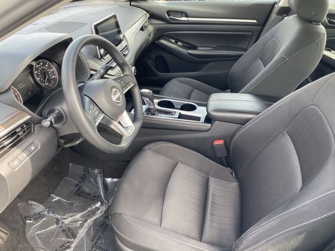 Used 2023 Nissan Altima 2.5 SV image 15