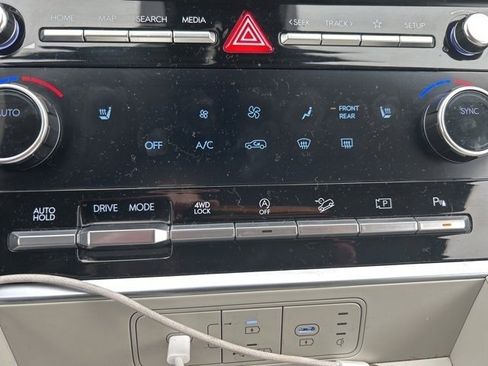 Used 2025 Hyundai Santa Fe SEL image 26