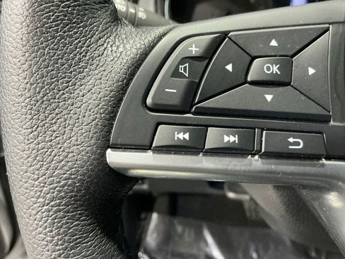 Used 2020 Nissan Rogue SL FWD image 38