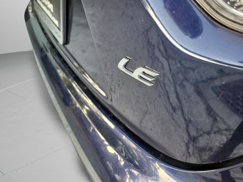 Used 2022 Toyota Corolla LE FWD image 29