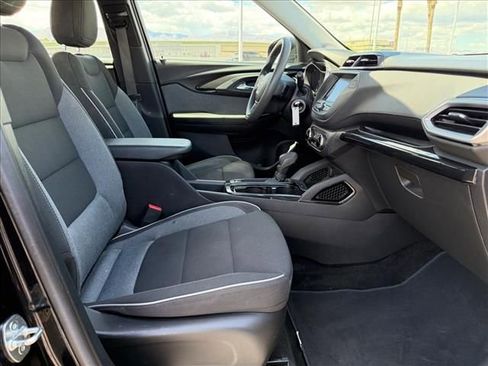 Certified 2023 Chevrolet TrailBlazer LS FWD image 11