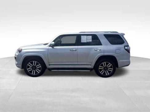 Used 2023 Toyota 4Runner Limited AWD/4WD image 2