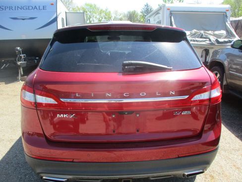 Used 2016 Lincoln MKX Reserve AWD/4WD image 6