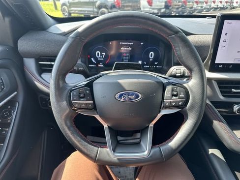 Certified 2025 Ford Explorer ST-Line AWD/4WD image 31