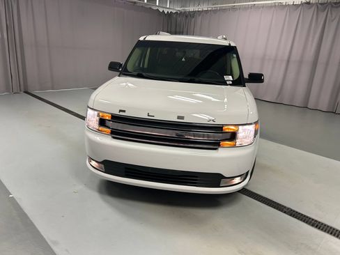 Used 2019 Ford Flex SEL w/ Class III Trailer Tow Package AWD/4WD image 2