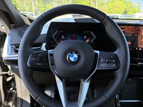 Used 2025 BMW X2 xDrive28i AWD/4WD image 26