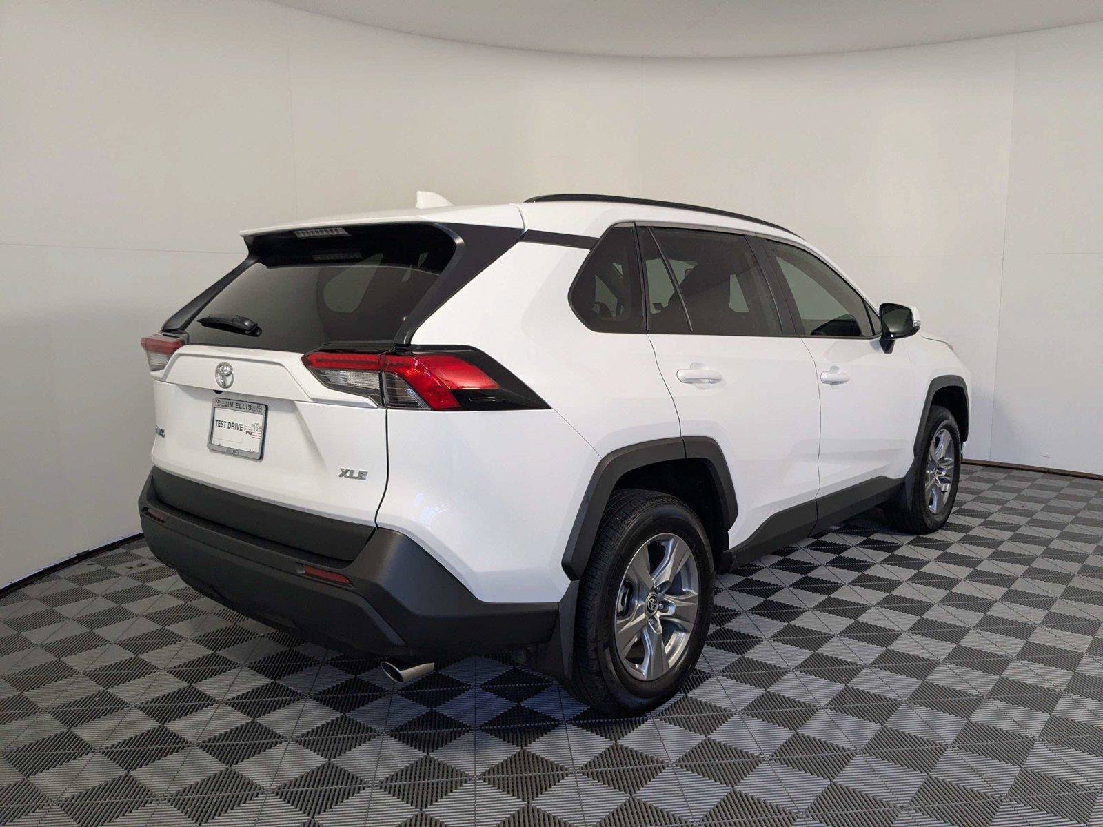 Certified 2025 Toyota RAV4 XLE w/ Convenience Package FWD image 5