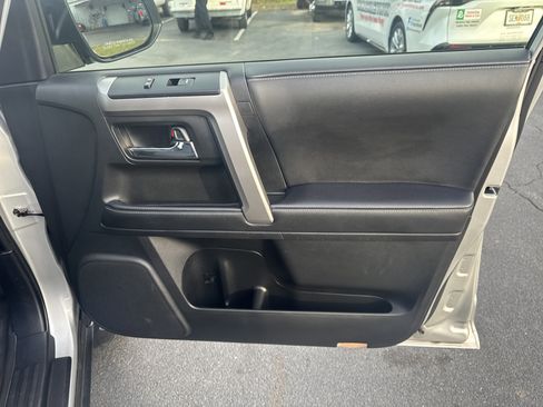 Used 2024 Toyota 4Runner SR5 image 36