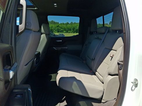 Used 2021 Chevrolet Silverado 1500 LTZ w/ LTZ Premium Package AWD/4WD image 10