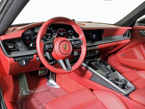 Used 2024 Porsche 911 Carrera 4S image 4