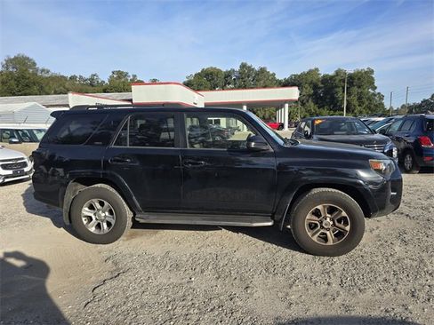Used 2016 Toyota 4Runner SR5 image 3