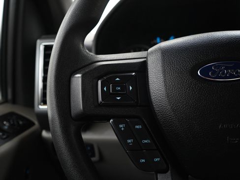 Used 2015 Ford F150 XLT AWD/4WD image 25