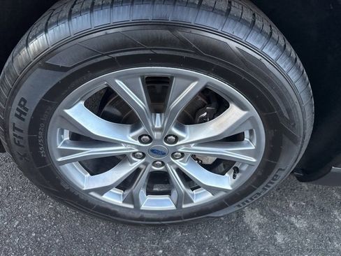 Used 2020 Ford Explorer Limited image 15