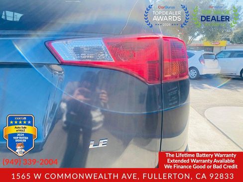 Used 2015 Toyota RAV4 LE FWD image 18