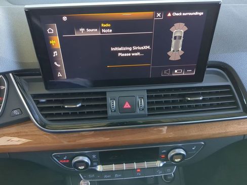 Used 2023 Audi Q5 2.0T Premium w/ Convenience Package image 16