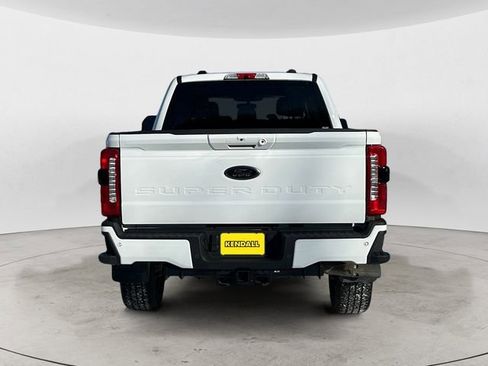 Used 2025 Ford F350 Lariat w/ Black Appearance Package image 4