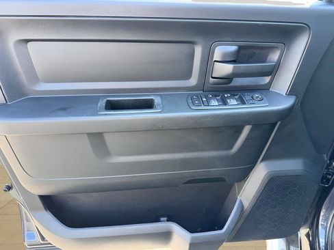 Used 2017 RAM 1500 Express image 27
