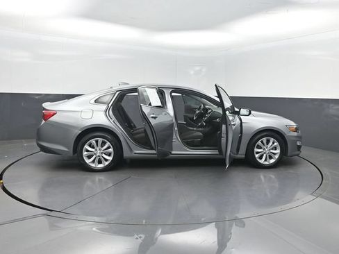 Used 2025 Chevrolet Malibu LT FWD image 38