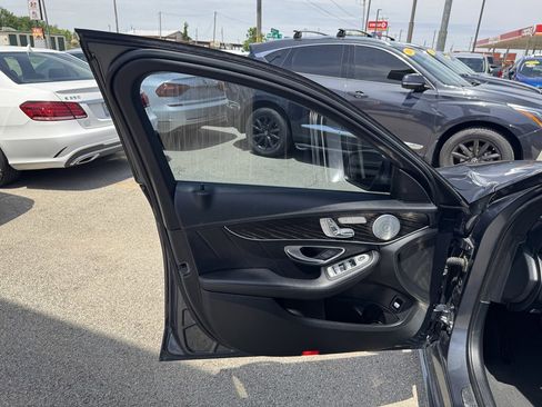 Used 2015 Mercedes-Benz C 300 4MATIC Sedan image 24