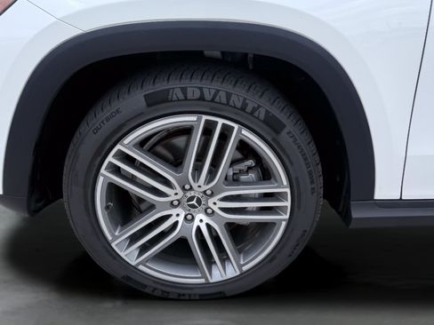 Used 2024 Mercedes-Benz GLS 450 4MATIC image 20