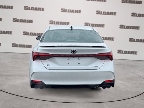 Used 2021 Toyota Avalon XSE image 4