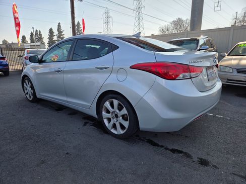 Used 2012 Hyundai Elantra Limited w/ Technology Pkg 5 image 2