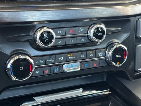 New 2025 Ford F250 Lariat w/ Chrome Package image 19