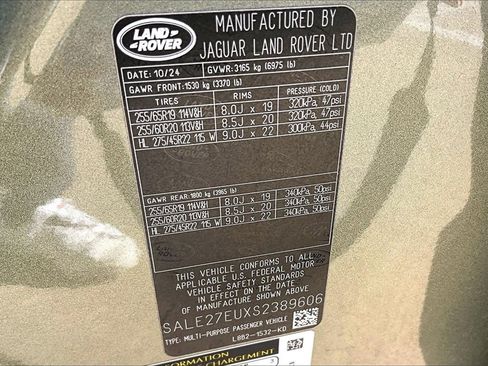 Certified 2025 Land Rover Defender 110 X-Dynamic SE image 33