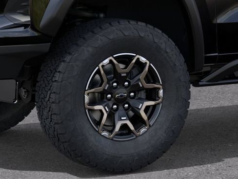 New 2026 Chevrolet Colorado ZR2 w/ Technology Package AWD/4WD image 9