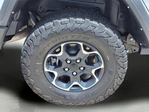 Used 2023 Jeep Wrangler Unlimited Rubicon 4xe w/ Cold Weather Group AWD/4WD image 9