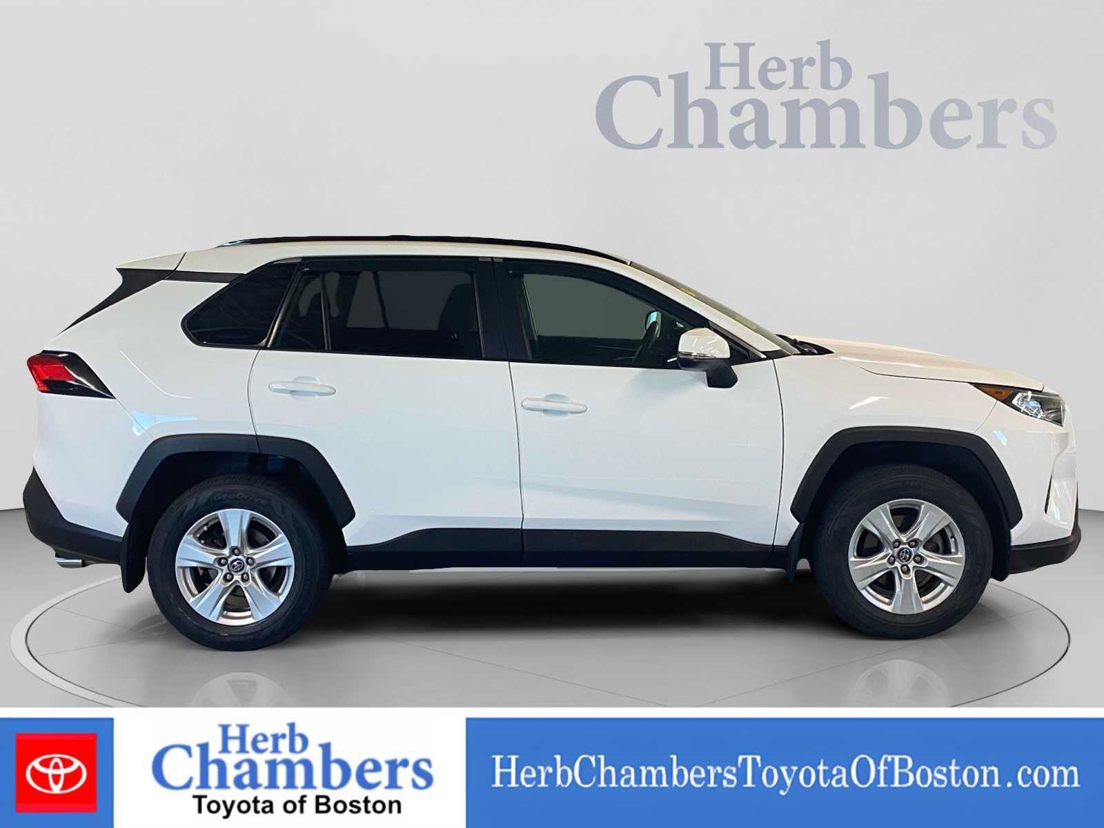 Used 2020 Toyota RAV4 XLE w/ Convenience Package AWD/4WD image 11