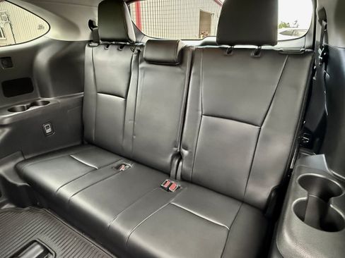 Certified 2026 Toyota Highlander XLE AWD/4WD image 33