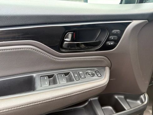 Certified 2022 Honda Odyssey Touring image 28