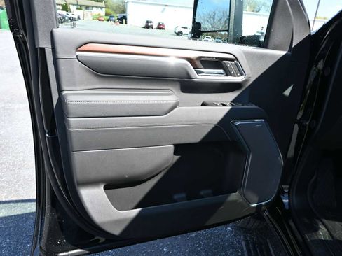 New 2026 GMC Sierra 3500 Denali w/ Denali Reserve Package image 16