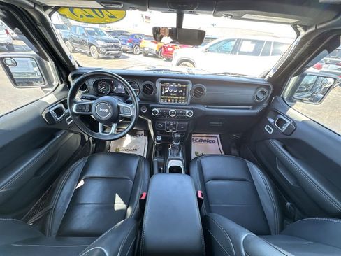 Used 2023 Jeep Wrangler Unlimited Sahara w/ Cold Weather Group AWD/4WD image 21