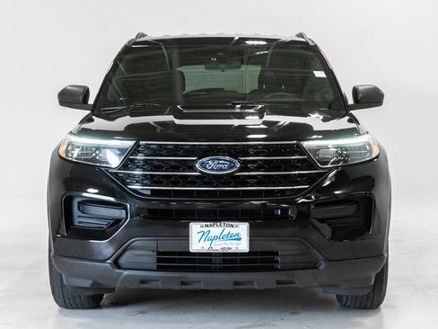 Used 2020 Ford Explorer XLT w/ Comfort Package AWD/4WD image 5