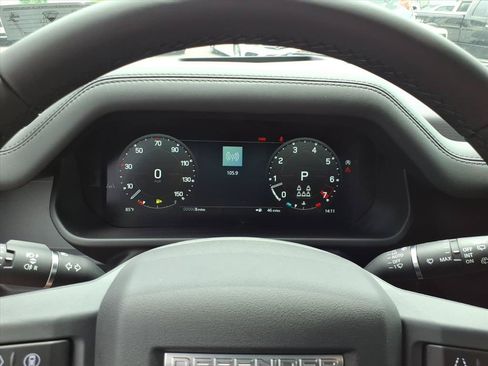 Used 2026 Land Rover Defender 130 X-Dynamic SE AWD/4WD image 18