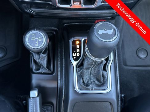 Used 2024 Jeep Wrangler Unlimited Sahara w/ Technology Group image 9