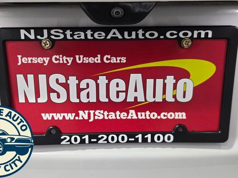 Used 2021 Jeep Grand Cherokee L Overland w/ Luxury Tech Group IV AWD/4WD image 32