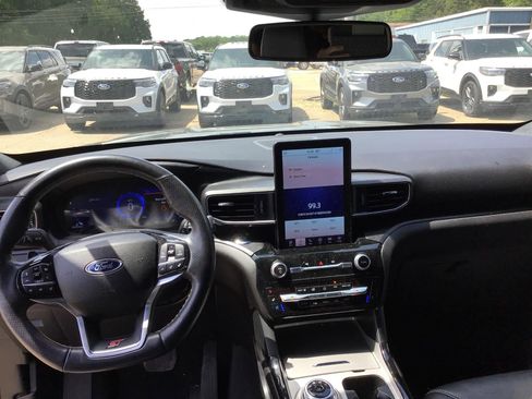 Used 2023 Ford Explorer ST w/ Equipment Group 401A image 2