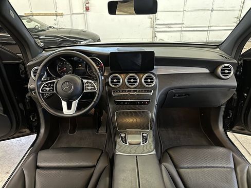Used 2021 Mercedes-Benz GLC 300 4MATIC image 14