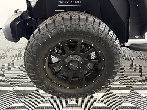 Used 2021 Jeep Wrangler Unlimited Sport AWD/4WD image 10