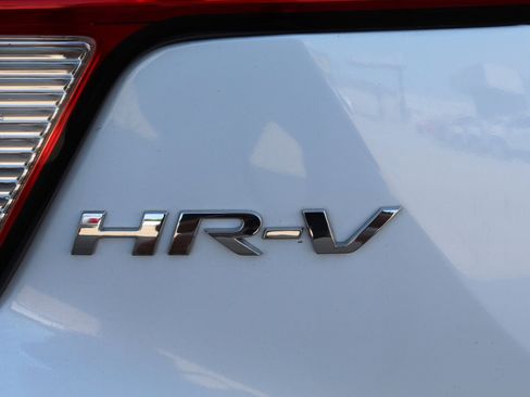 Used 2022 Honda HR-V LX image 46