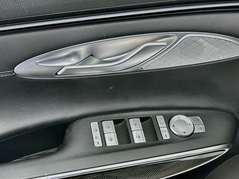 Used 2025 Genesis GV70 2.5T AWD/4WD image 15